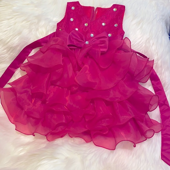 Beautiful flower layered  Dress for your little girls - Picture 3 of 3